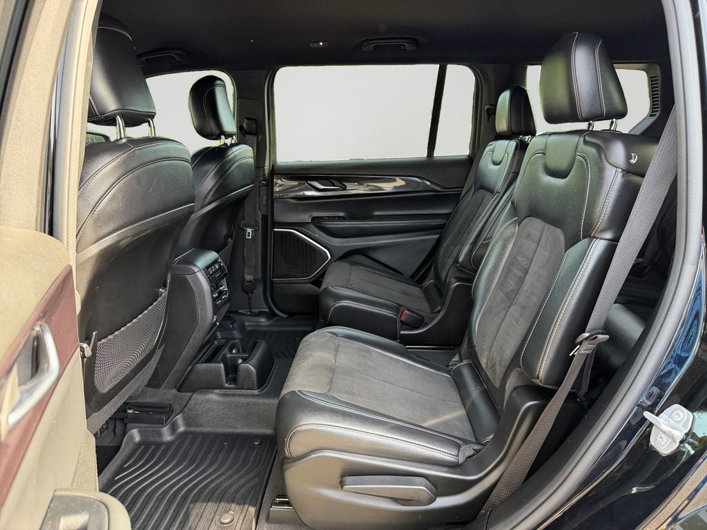 2022 Jeep Grand Cherokee L Altitude