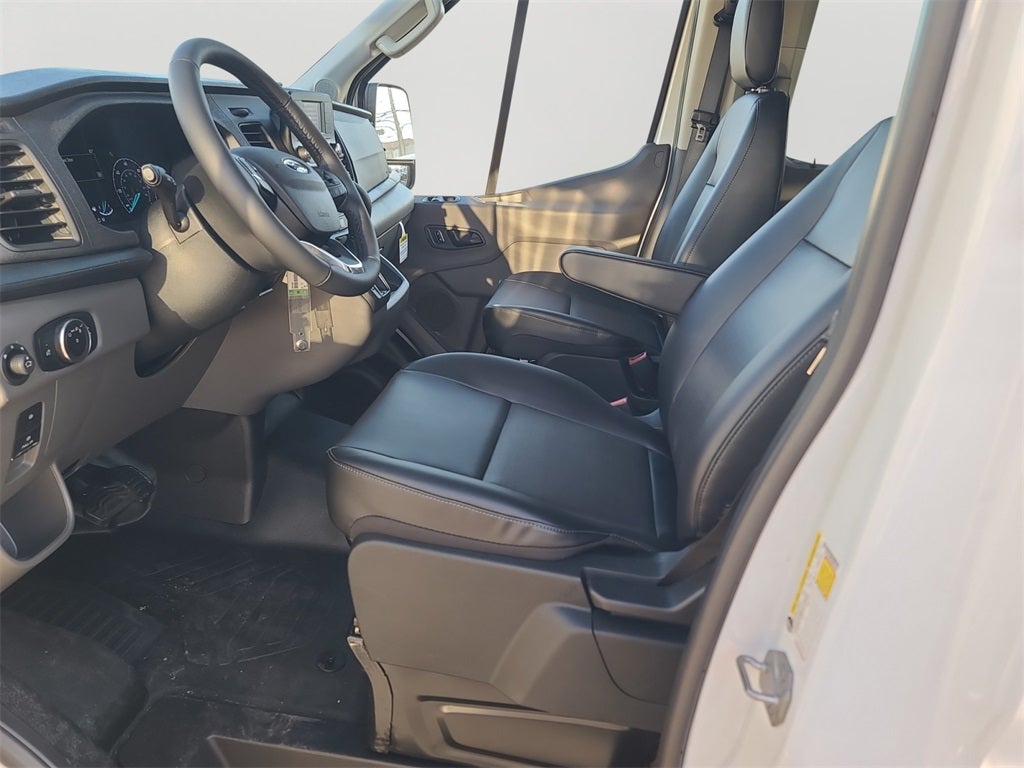 2025 Ford Transit-350 XL