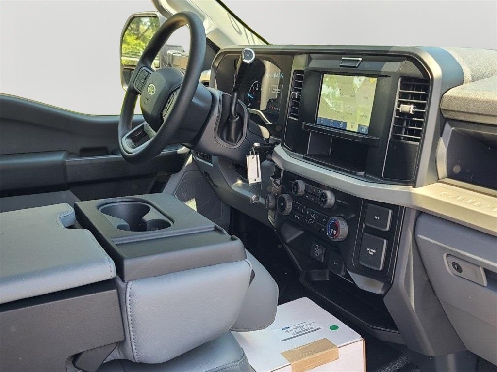 2025 Ford F-550SD XL DRW