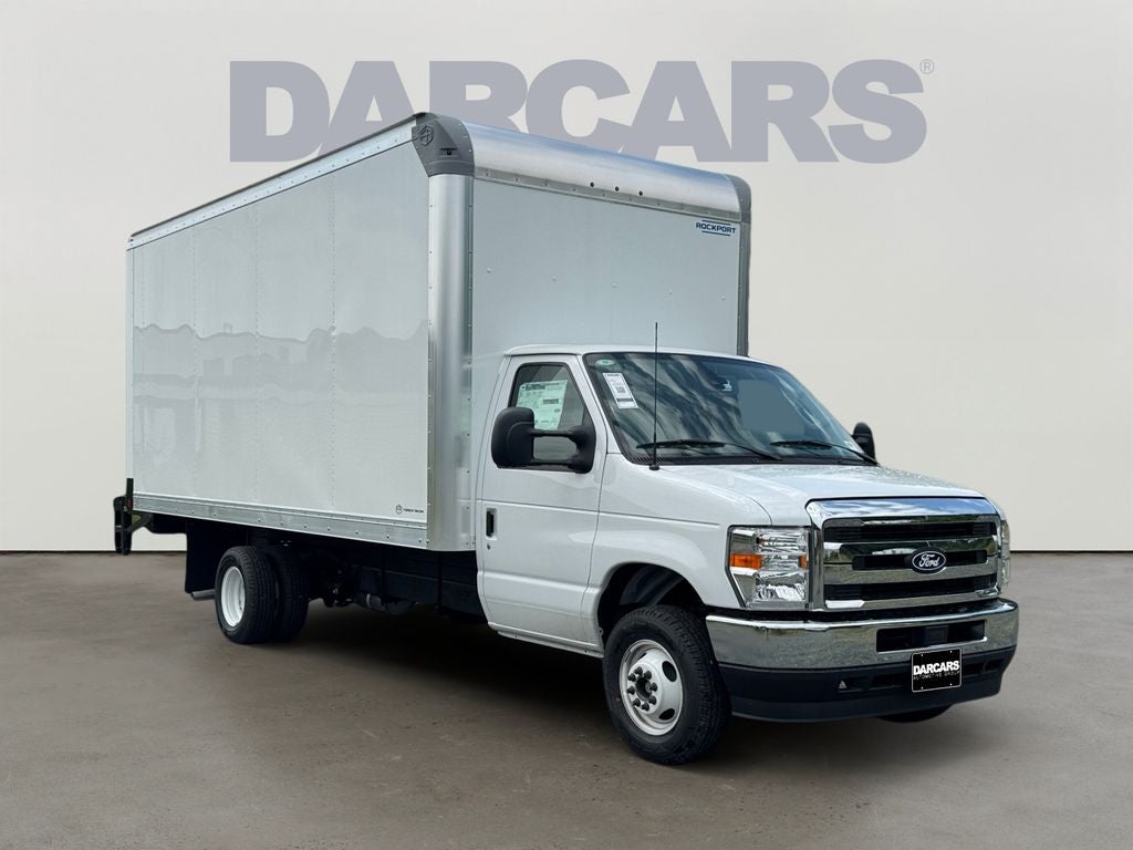 2027 Ford E-450 17 Ft ROCKPORT Box Truck W/ Tuckaway lift gate