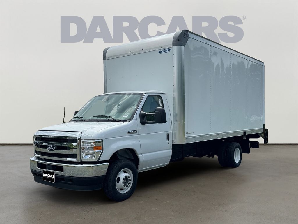 2027 Ford E-450 17 Ft ROCKPORT Box Truck W/ Tuckaway lift gate