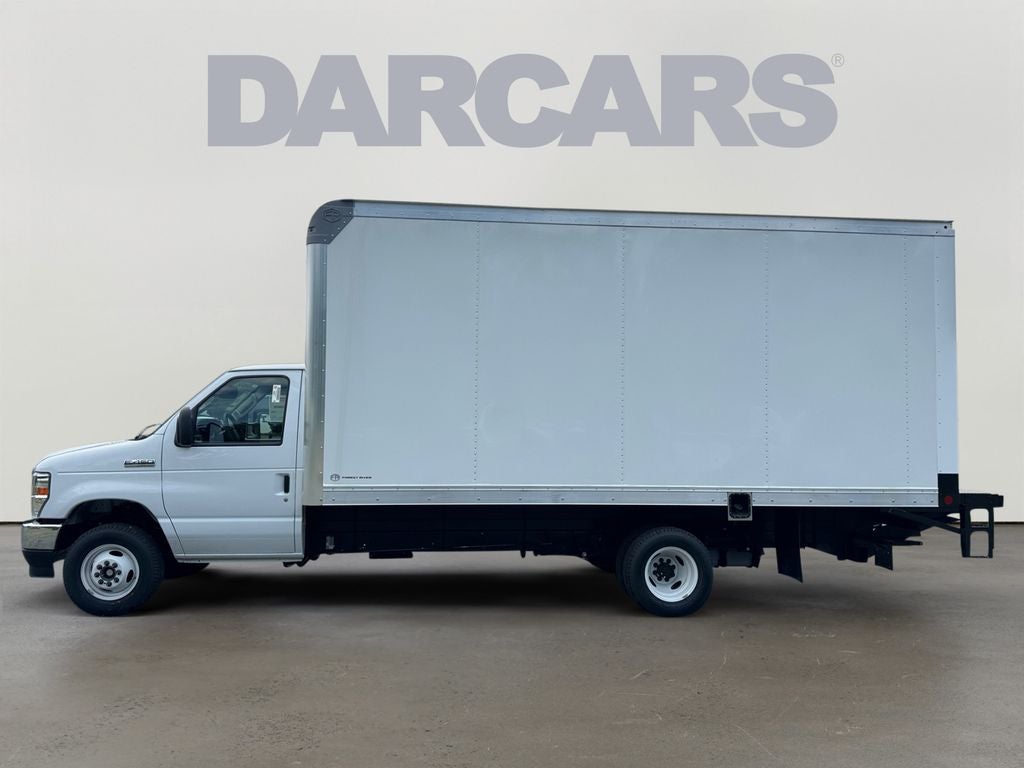 2027 Ford E-450 17 Ft ROCKPORT Box Truck W/ Tuckaway lift gate