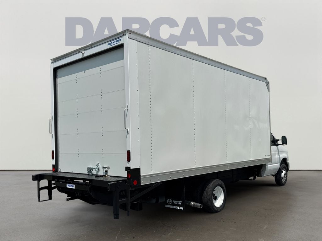 2027 Ford E-450 17 Ft ROCKPORT Box Truck W/ Tuckaway lift gate