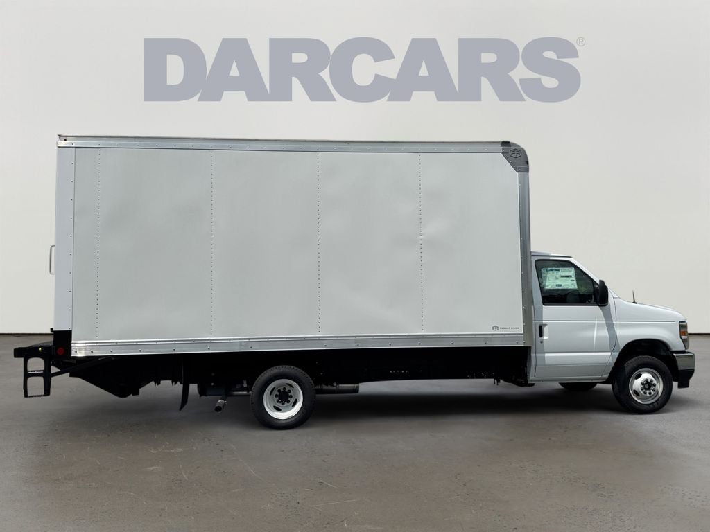 2027 Ford E-450 17 Ft ROCKPORT Box Truck W/ Tuckaway lift gate