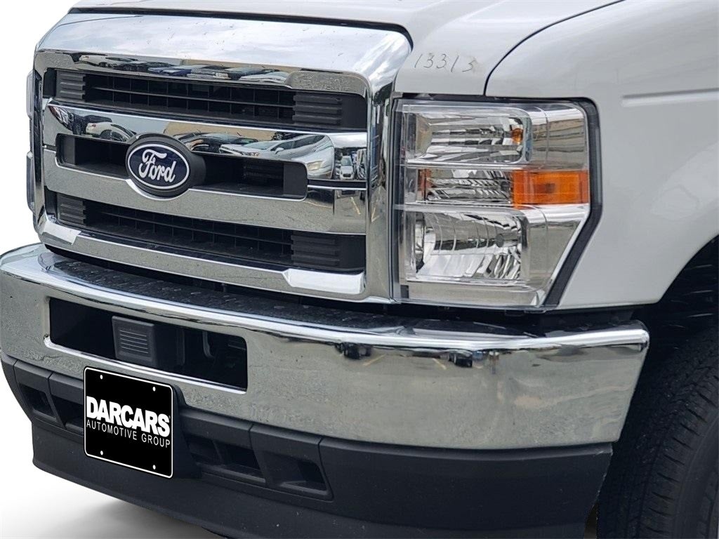 2026 Ford E-450 12ft ROCKPORT WORKPORT Walk In Utility Van