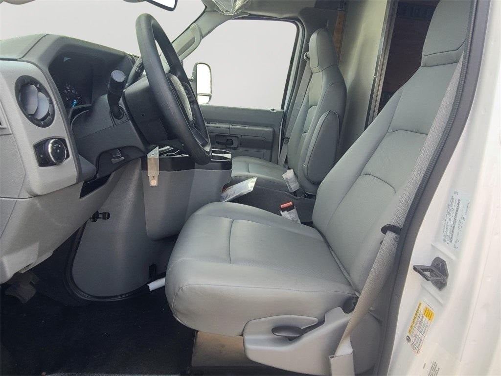 2026 Ford E-450 DRW 15 Ft ROCKPORT Box Truck W/ Tuck Under Liftgate