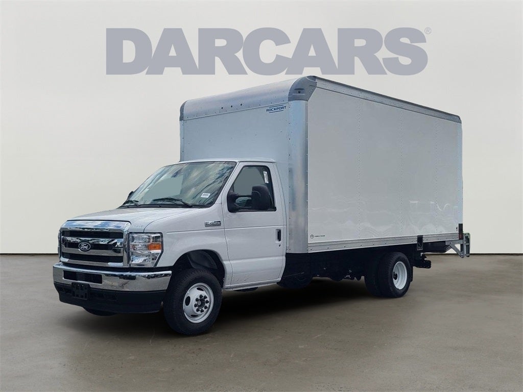 2026 Ford E-450 DRW 15 Ft ROCKPORT Box Truck W/ Tuck Under Liftgate