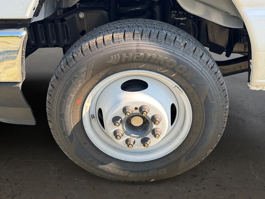 2027 Ford E-450SD Base
