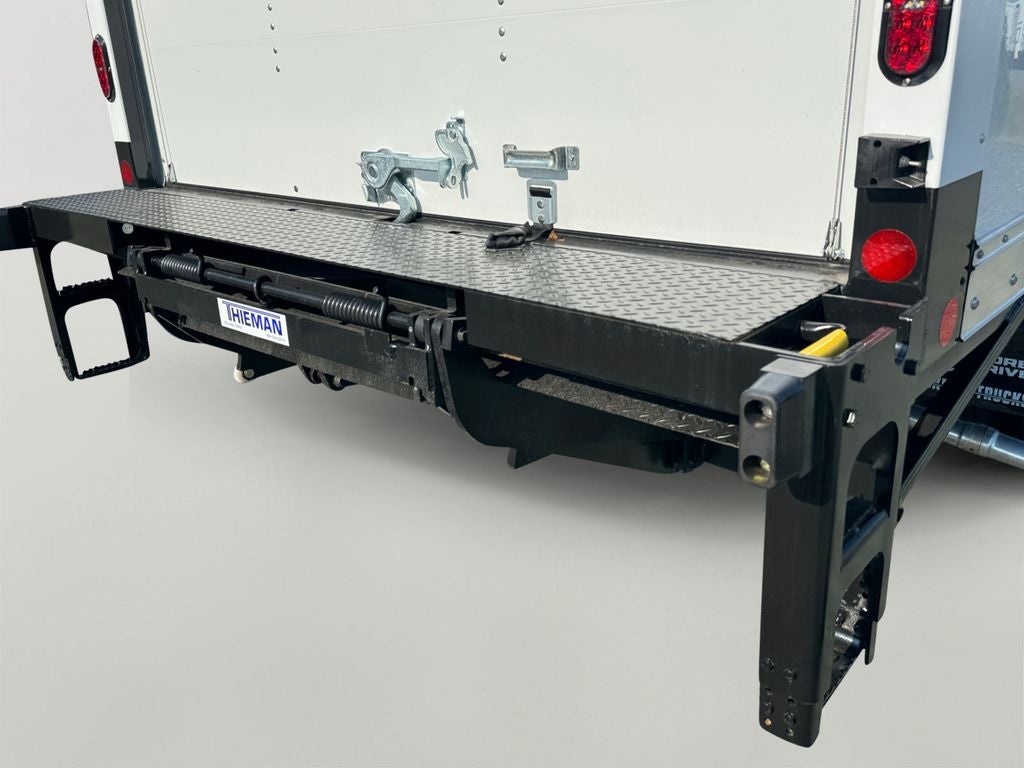 2027 Ford E-450SD Base