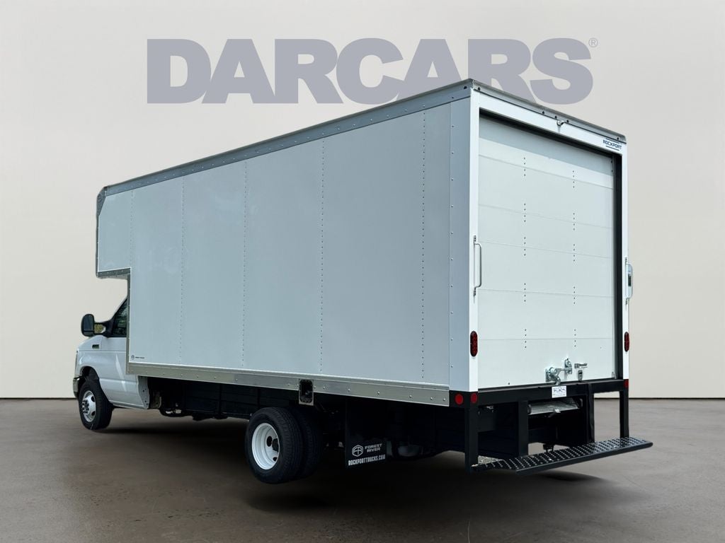 2027 Ford E-450SD Base