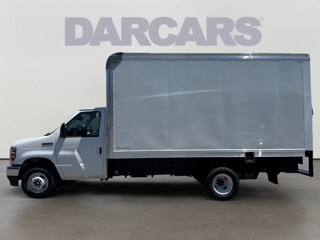 2027 Ford E-450 14 Ft ROCKPORT Box Truck W ramp