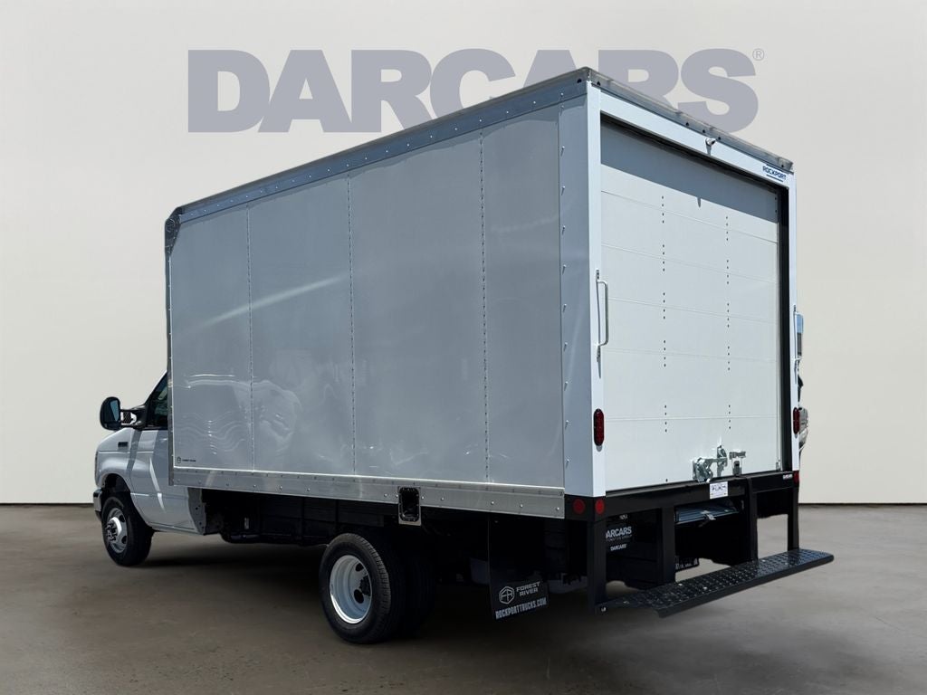 2027 Ford E-450 14 Ft ROCKPORT Box Truck W ramp