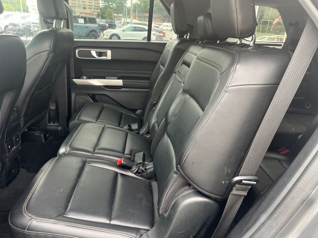 2023 Ford Explorer XLT 202 Group