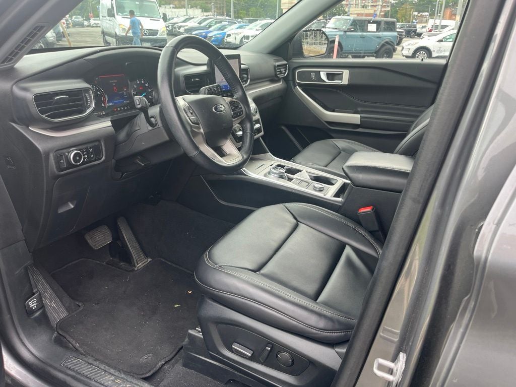 2023 Ford Explorer XLT 202 Group