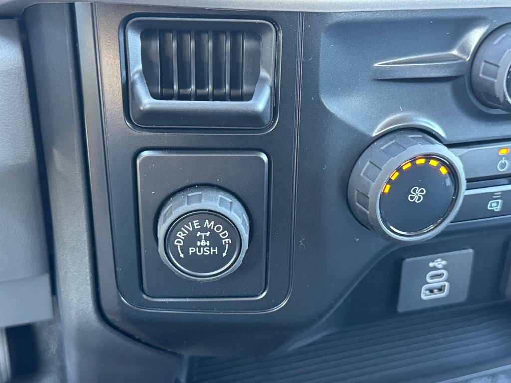 2027 Ford F-250 XL Crew Cab 8 Ft Utility Truck
