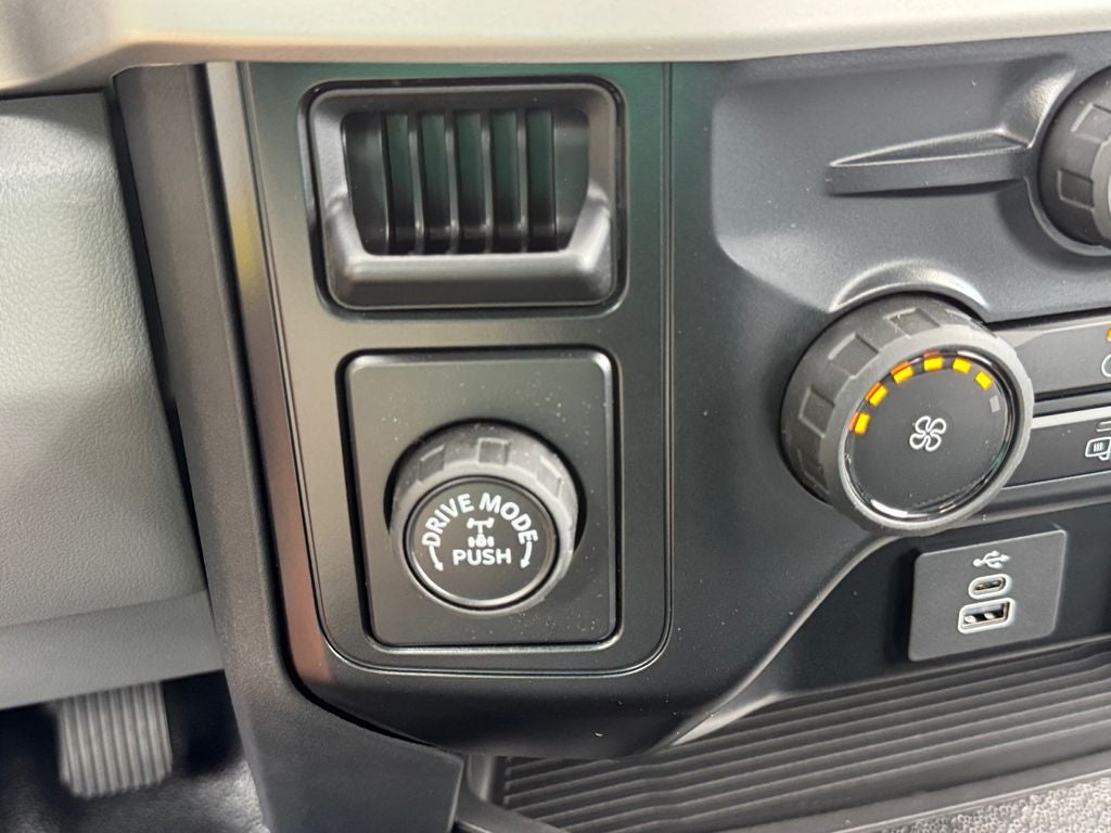 2027 Ford F-250SD XL