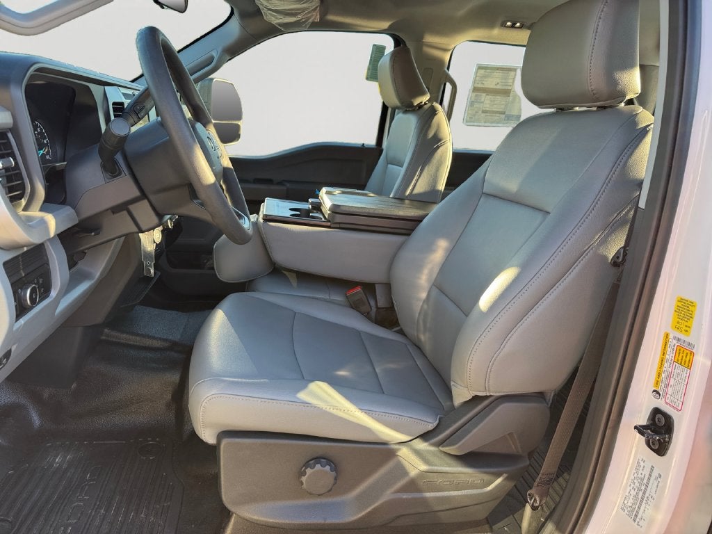 2026 Ford F-250 XL Crew Cab 8 Ft READING Utility Truck W/ Master Locks