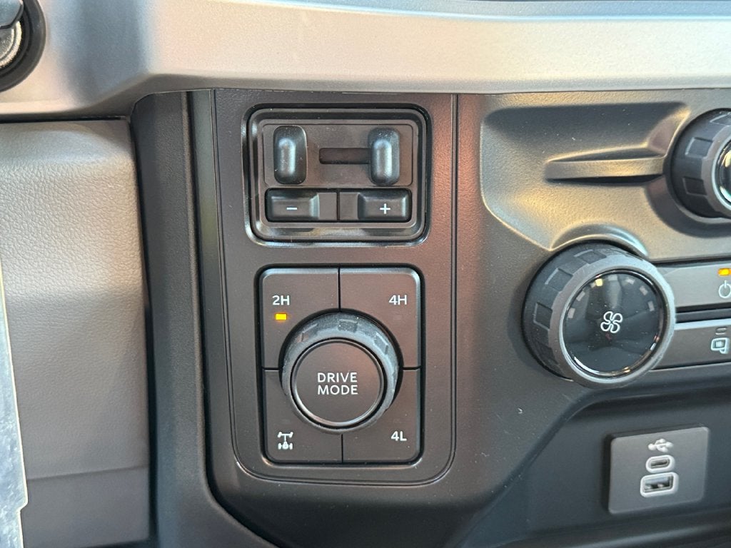 2026 Ford F-250 XL Crew Cab 8 Ft READING Utility Truck W/ Master Locks