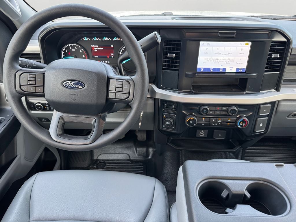 2027 Ford F-350SD XL