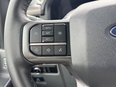 2025 Ford F-150 XLT 5.0 L V8