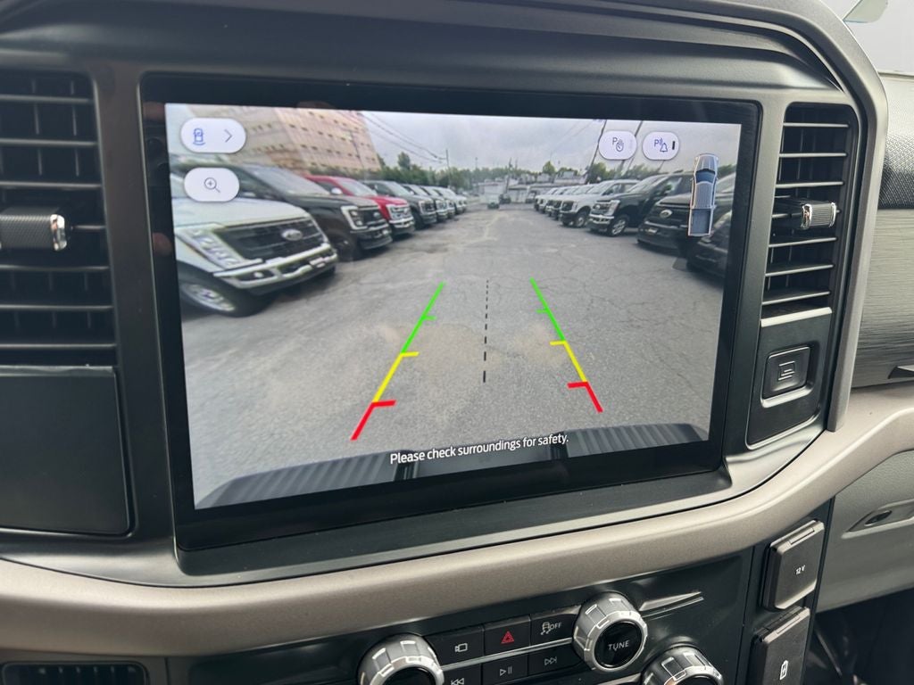 2025 Ford F-150 XLT 5.0 L V8