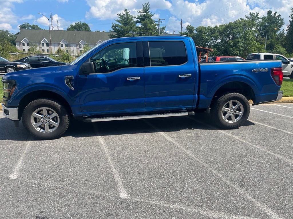 2025 Ford F-150 XLT 5.0 L V8
