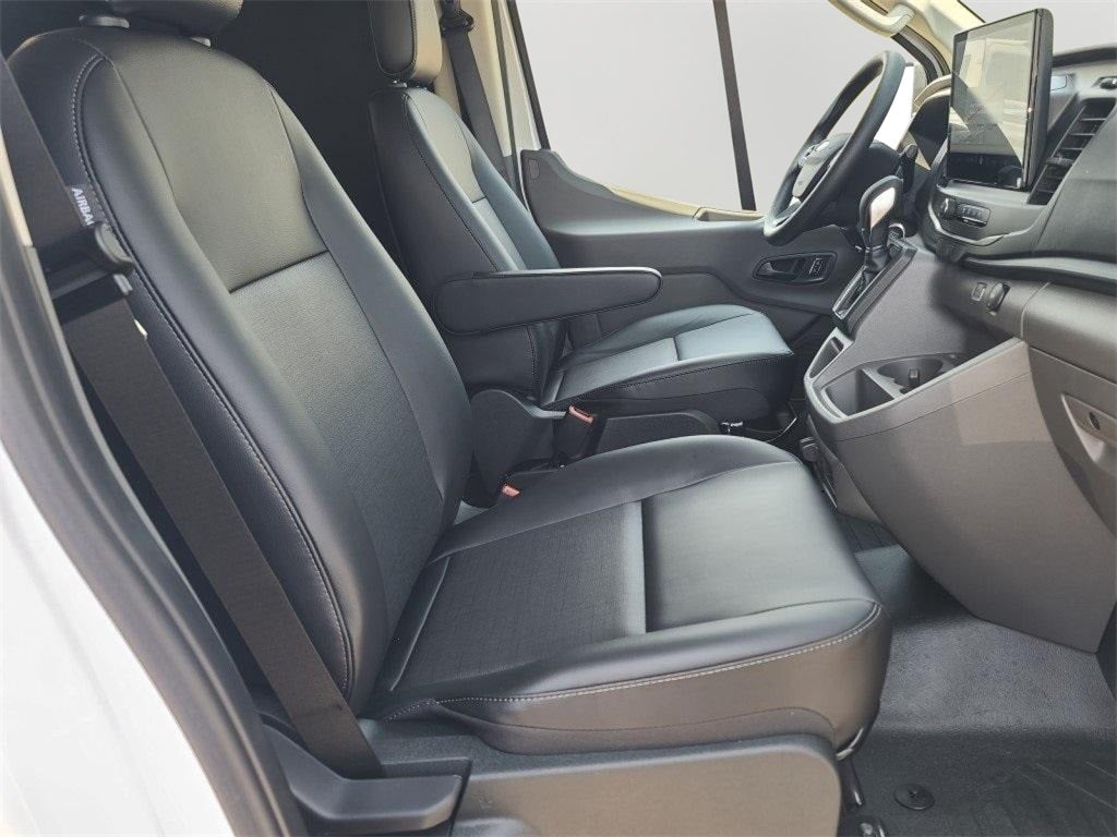 2025 Ford Transit-150 Base