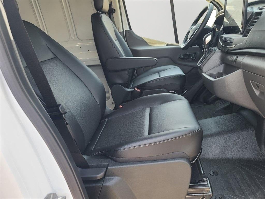2025 Ford Transit-150 Base