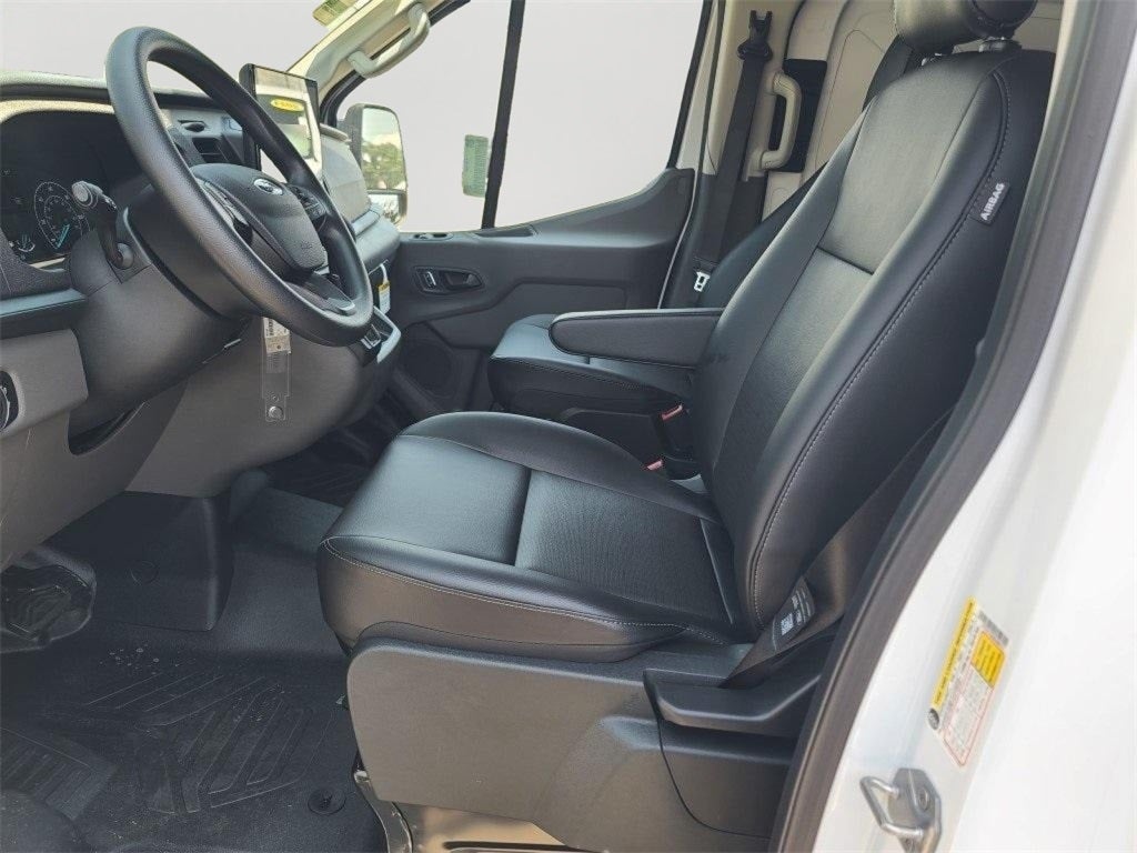 2025 Ford Transit-150 Base