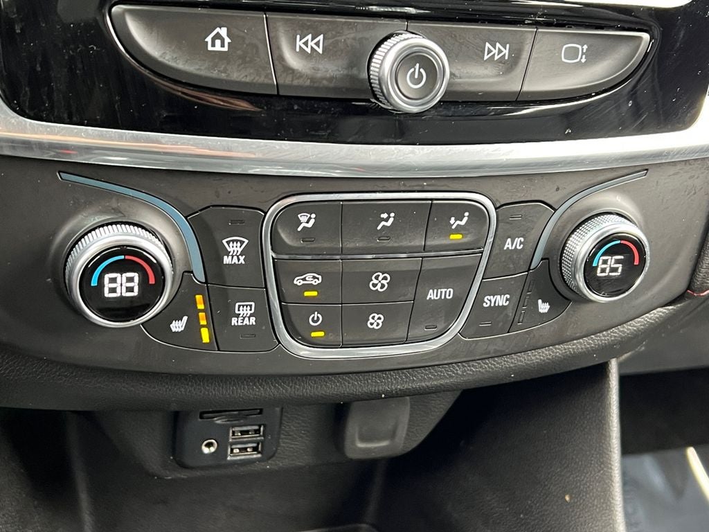 2022 Chevrolet Traverse RS