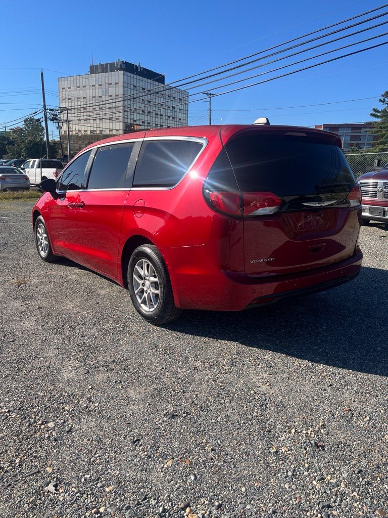 2026 Chrysler Voyager LX