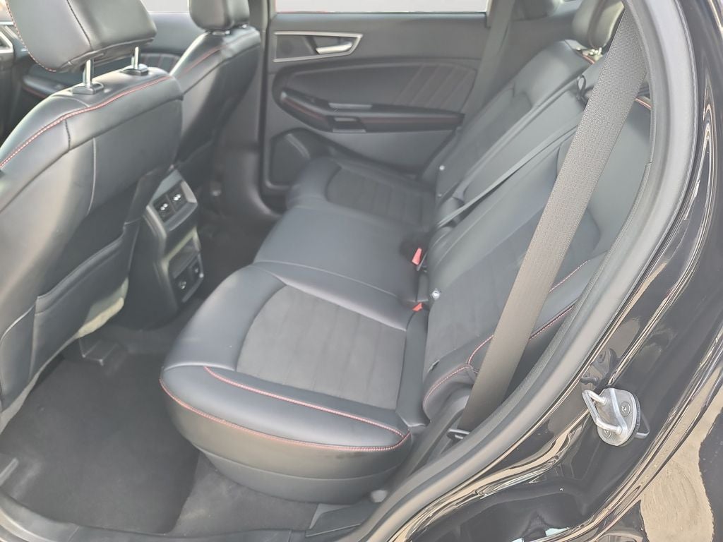 2022 Ford Edge ST Line