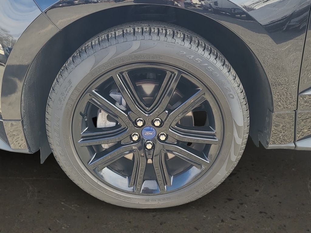 2022 Ford Edge ST Line