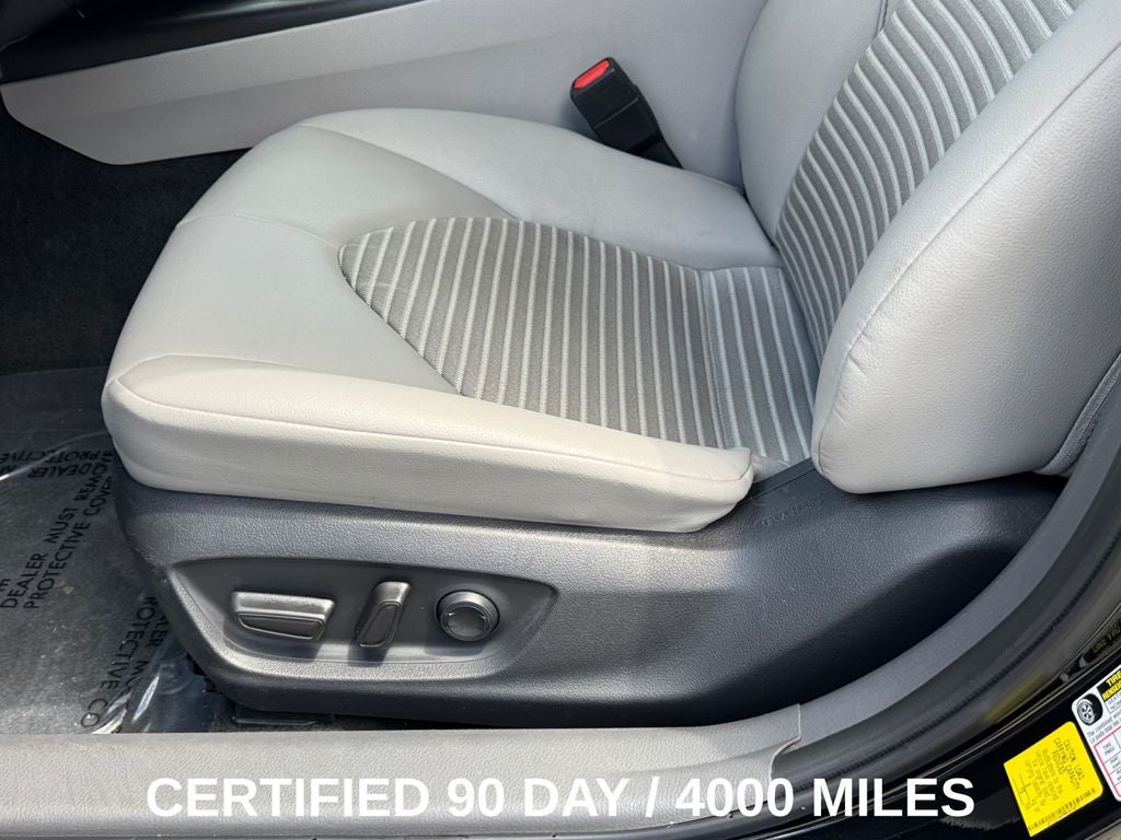 2024 Toyota Camry Hybrid SE