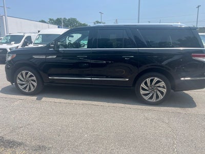 2023 Lincoln Navigator L Reserve