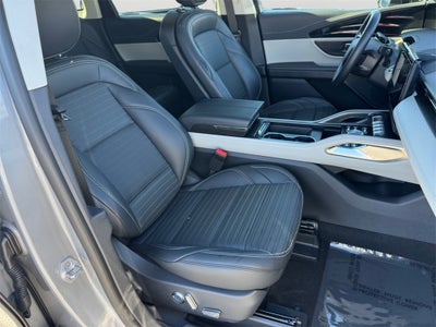 2024 Lincoln Nautilus Reserve