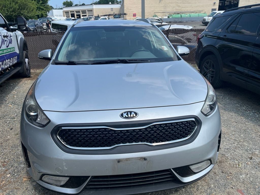 Used 2017 Kia Niro EX with VIN KNDCC3LC3H5049963 for sale in Lanham, MD