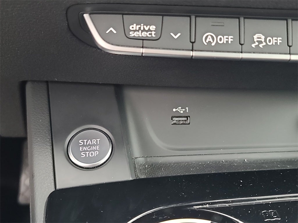 2022 Audi A4 40 Premium quattro