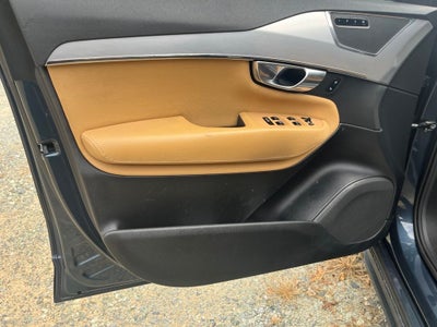 2018 Volvo XC90 T5 Momentum